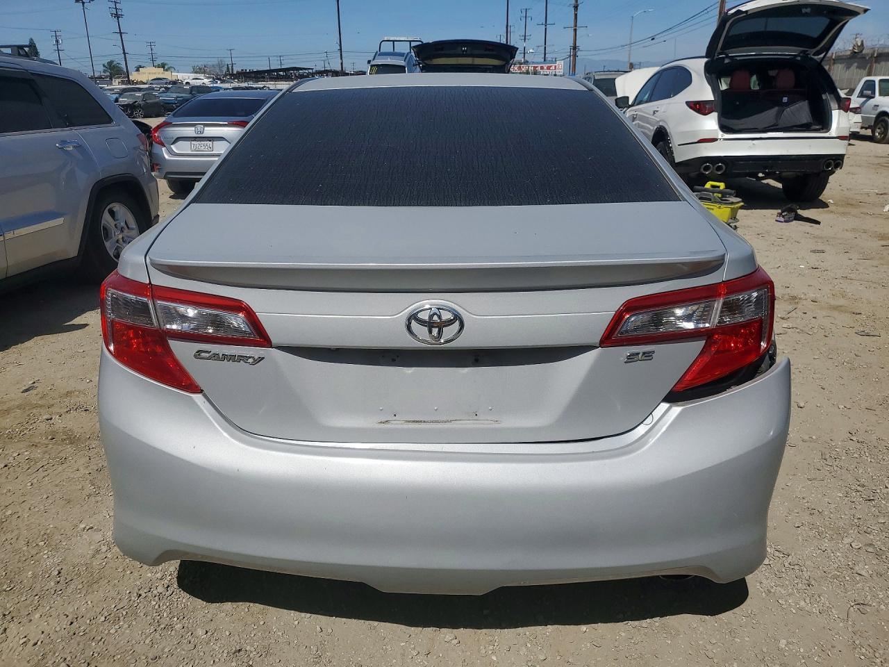 2014 TOYOTA CAMRY