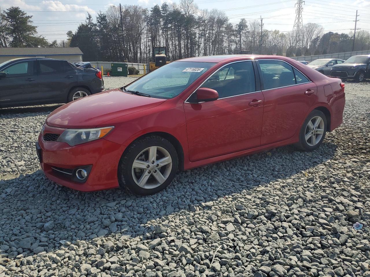 2014 TOYOTA CAMRY