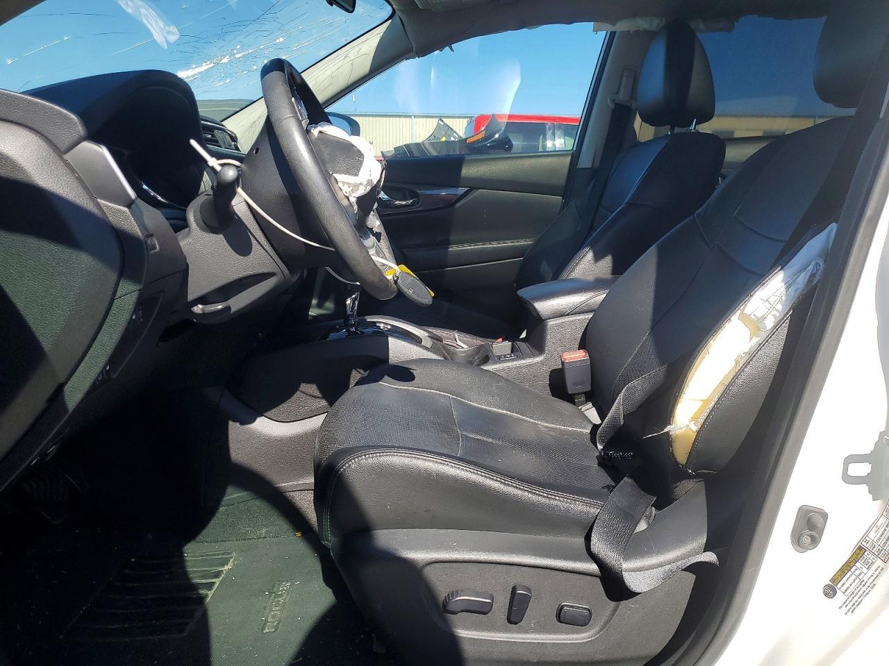 2015 NISSAN ROGUE