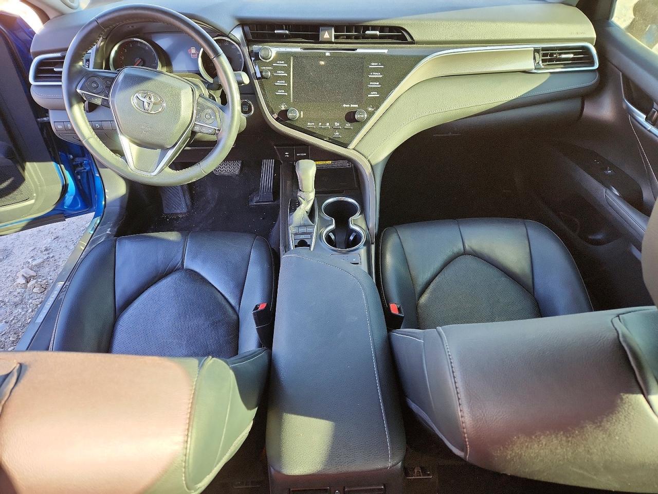 2018 TOYOTA CAMRY