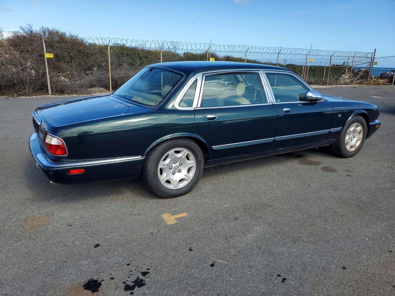 2001 JAGUAR Vandenplas