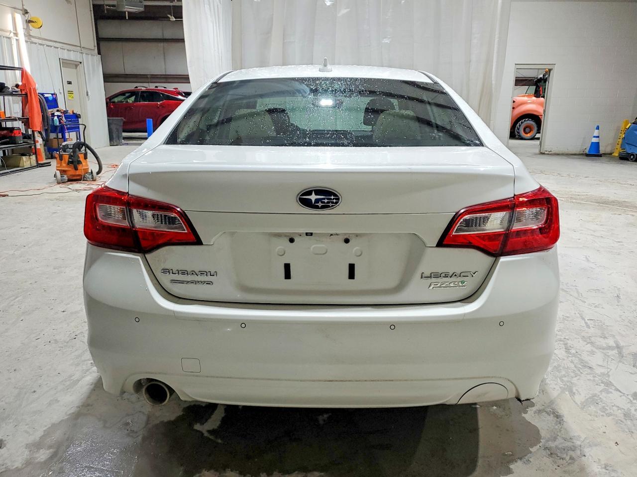 2017 SUBARU Legacy