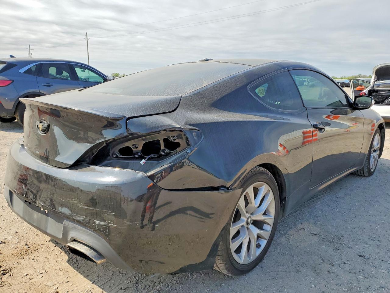 2015 HYUNDAI GENESIS