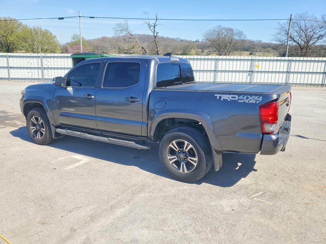2017 TOYOTA TACOMA