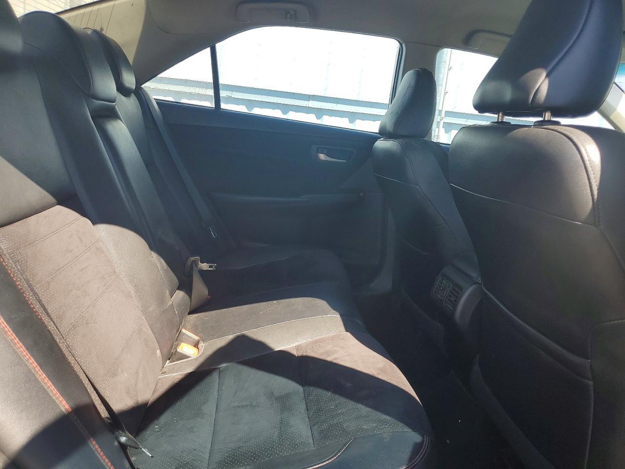 2016 TOYOTA CAMRY