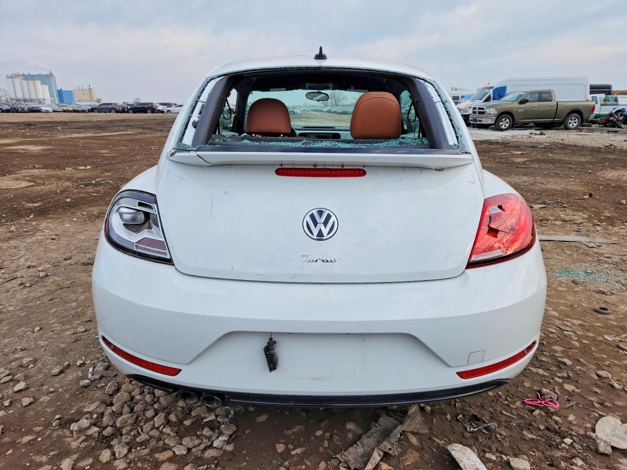 2017 VOLKSWAGEN Beetle