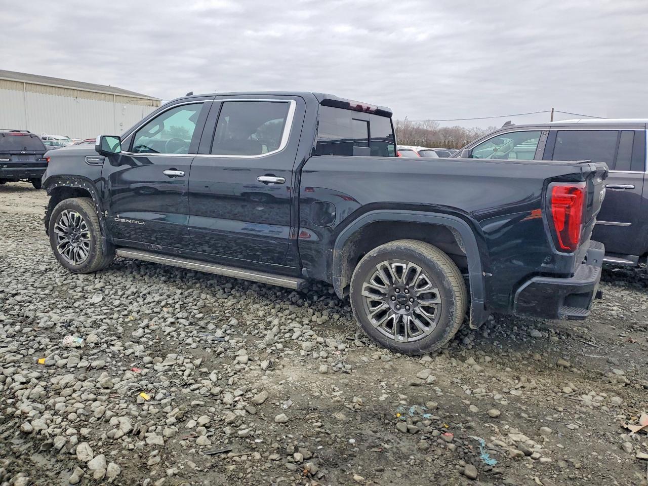 2024 GMC Sierra