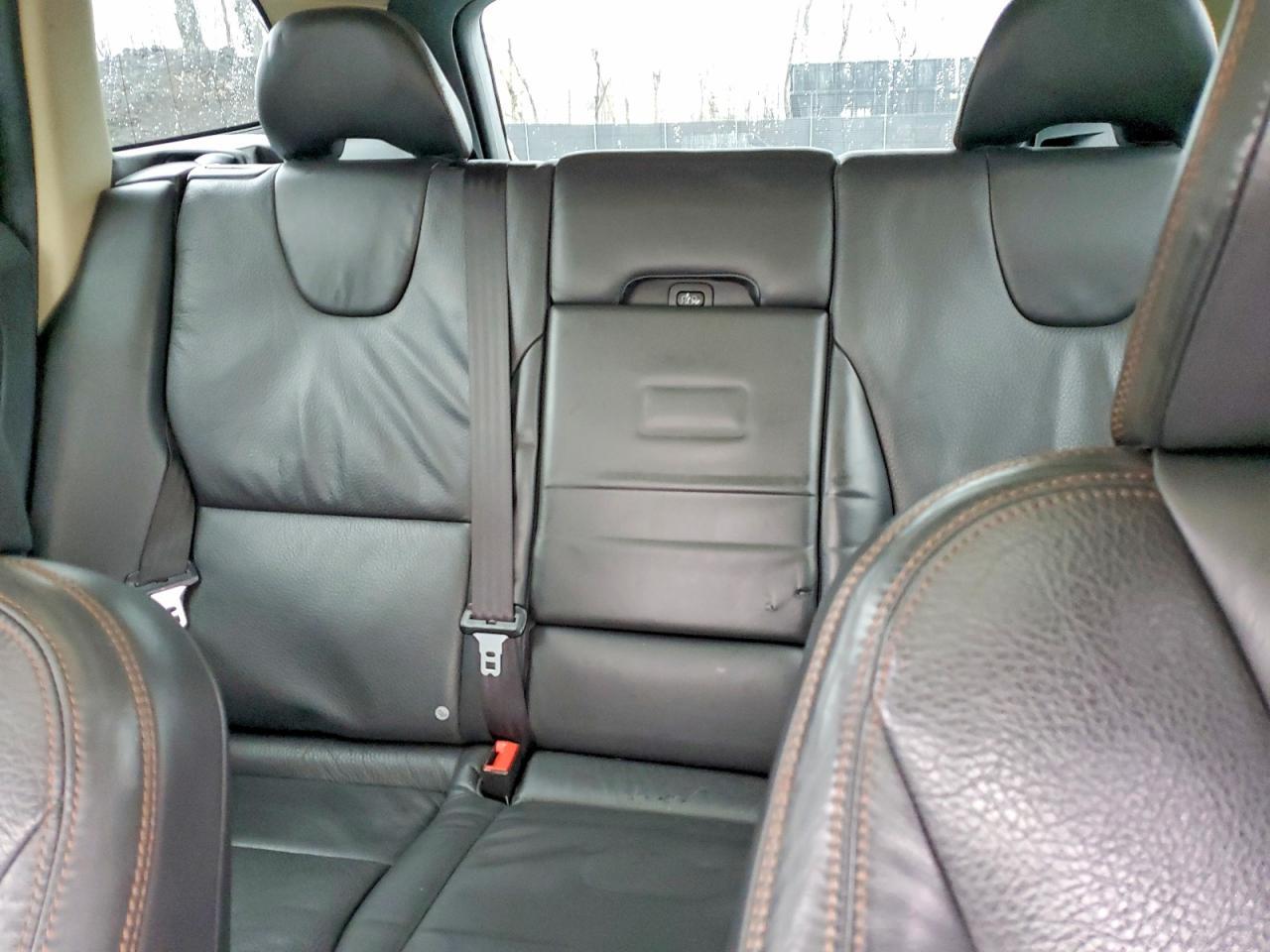 2010 VOLVO XC60