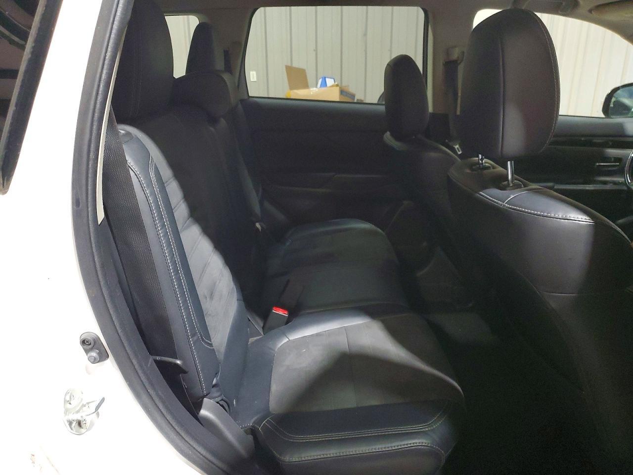 2019 MITSUBISHI outlander