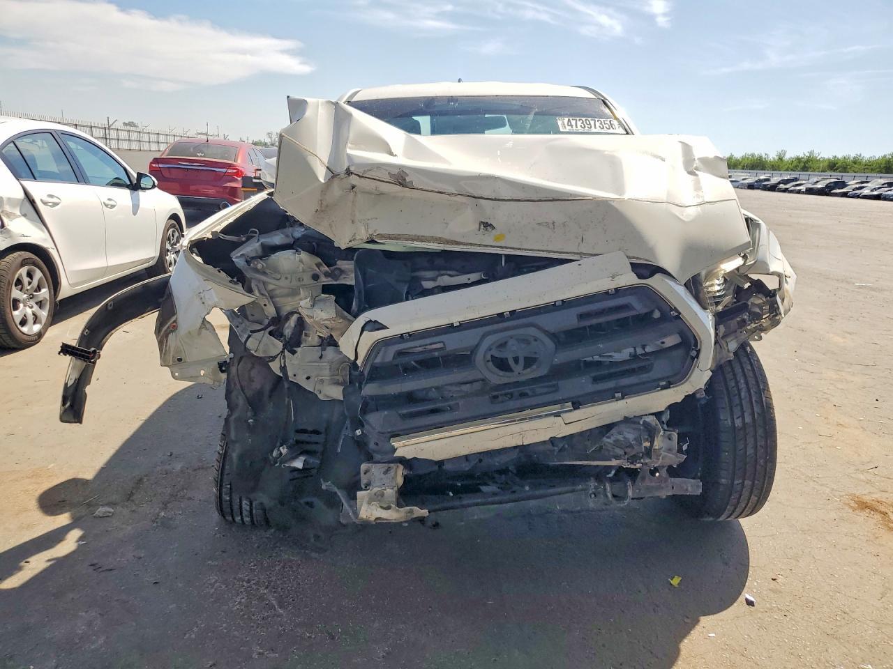 2016 TOYOTA TACOMA