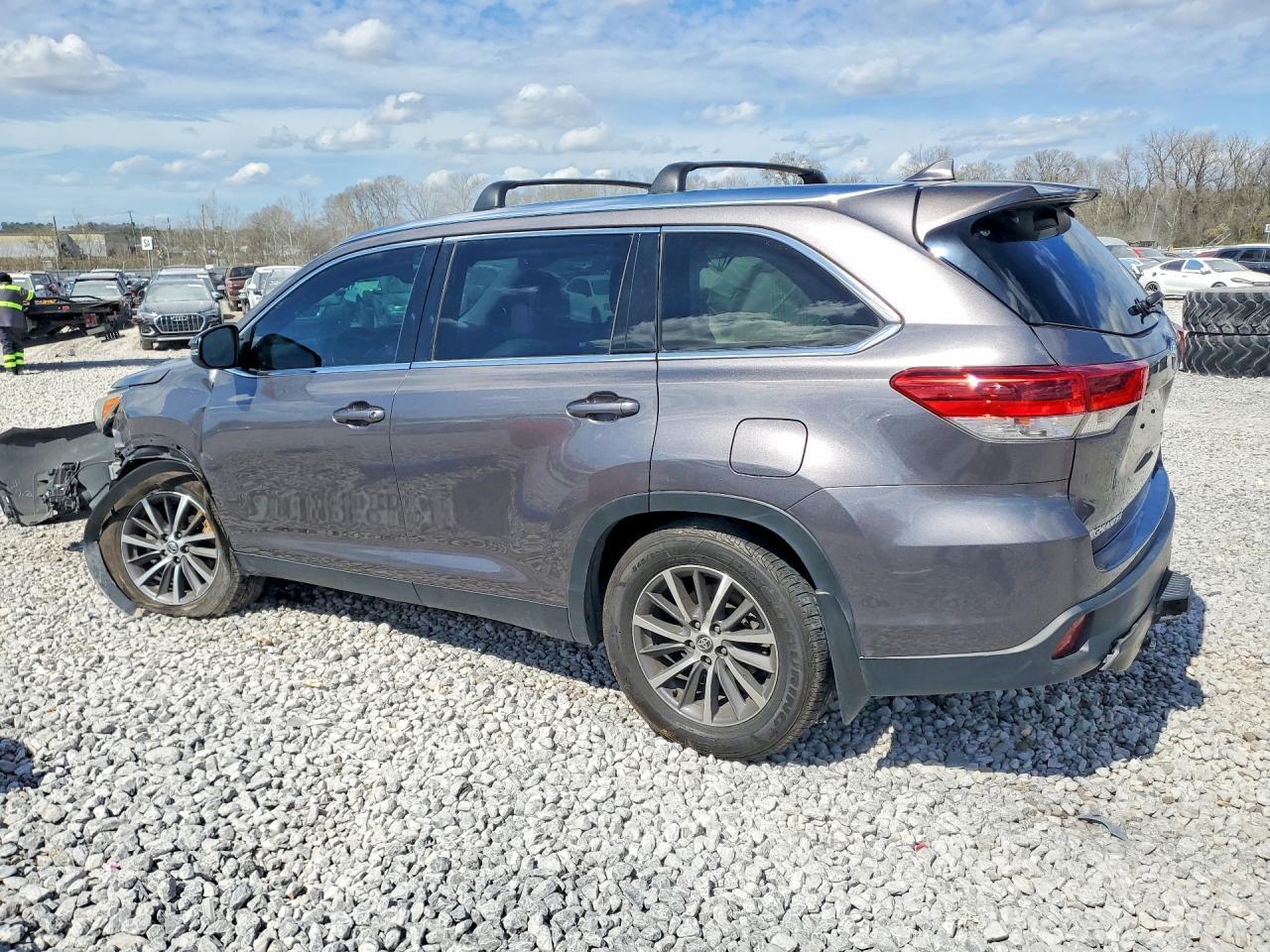 2019 TOYOTA HIGHLANDER