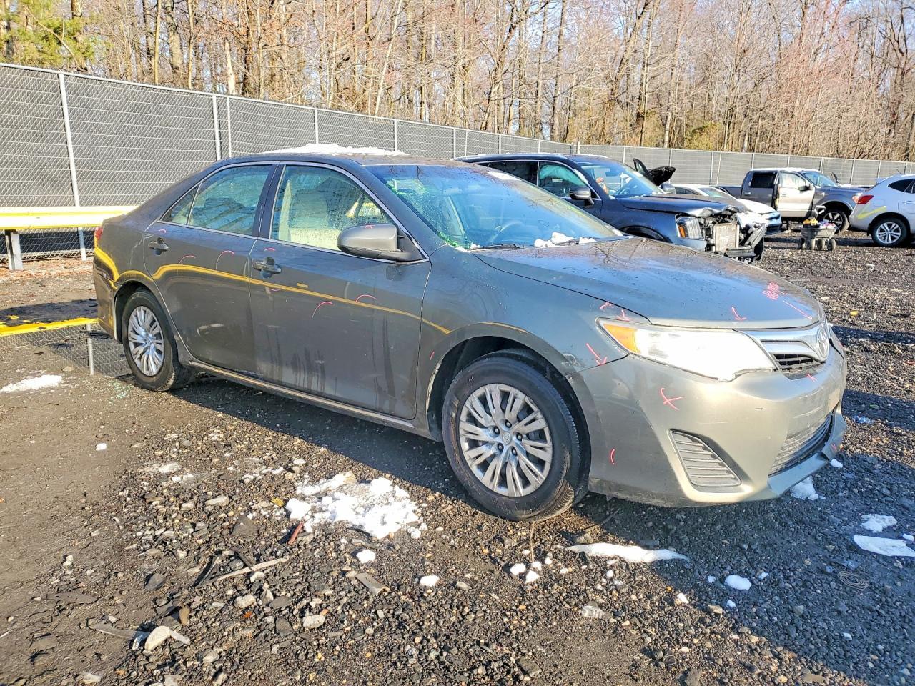 2014 TOYOTA CAMRY