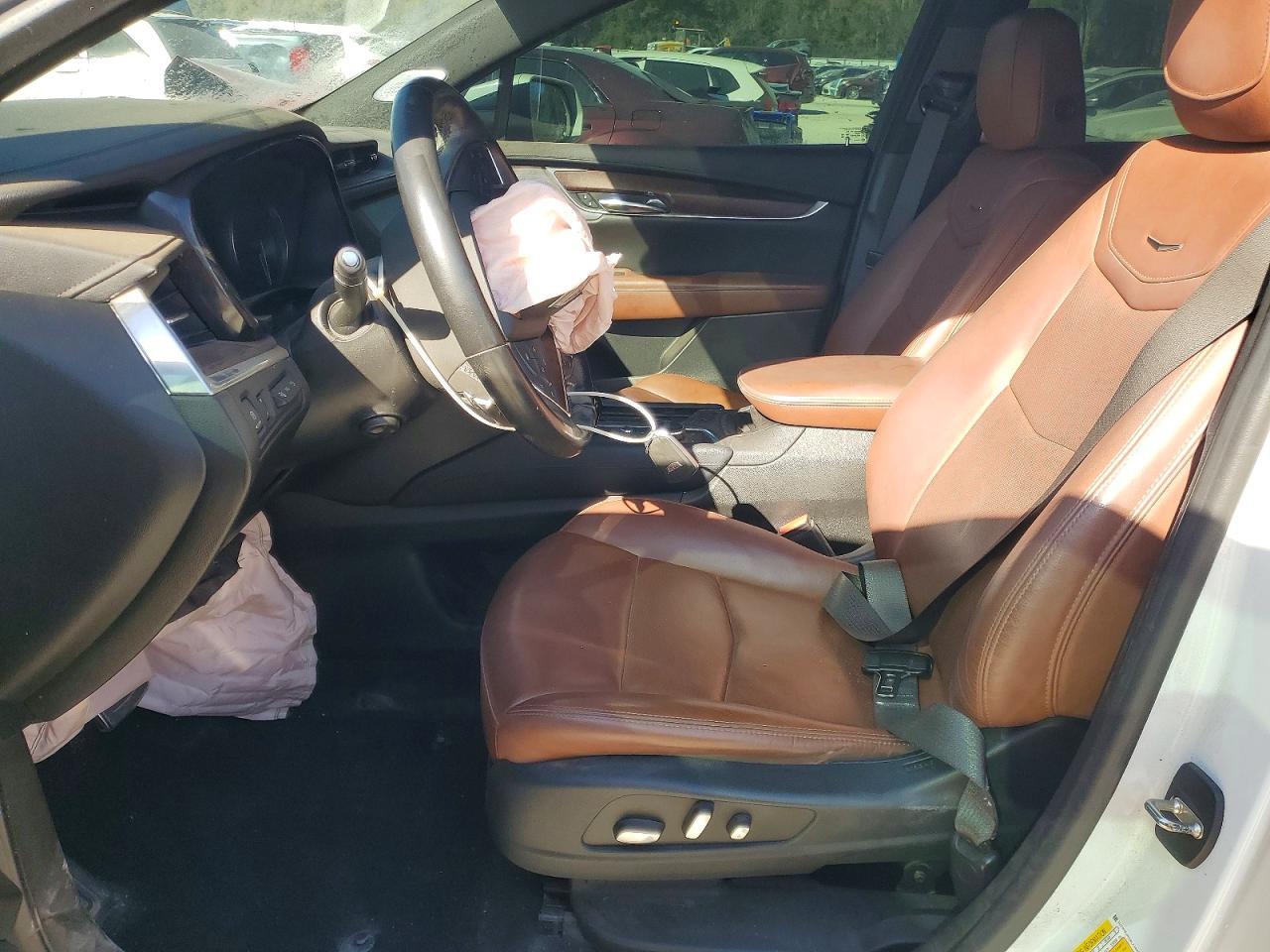 2020 CADILLAC XT5