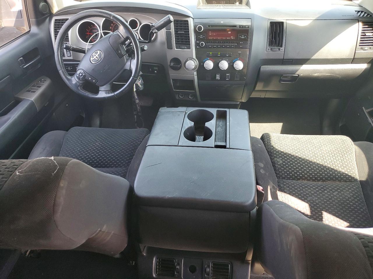 2011 TOYOTA TUNDRA