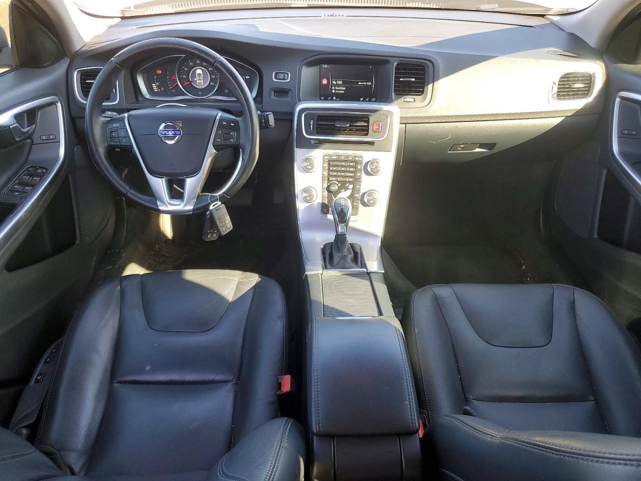2017 VOLVO S60