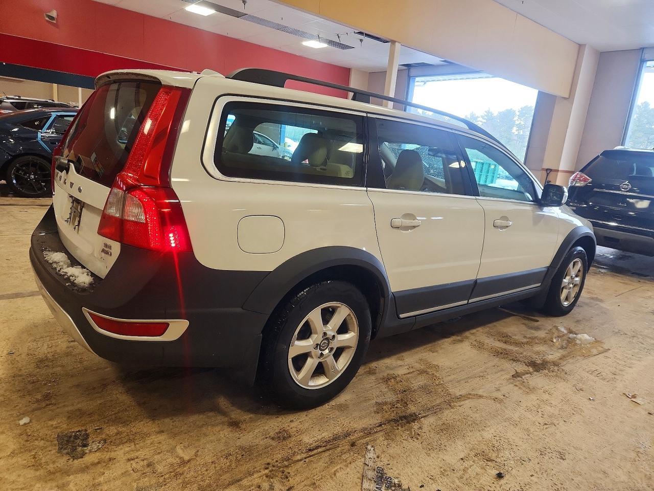 2010 VOLVO XC70