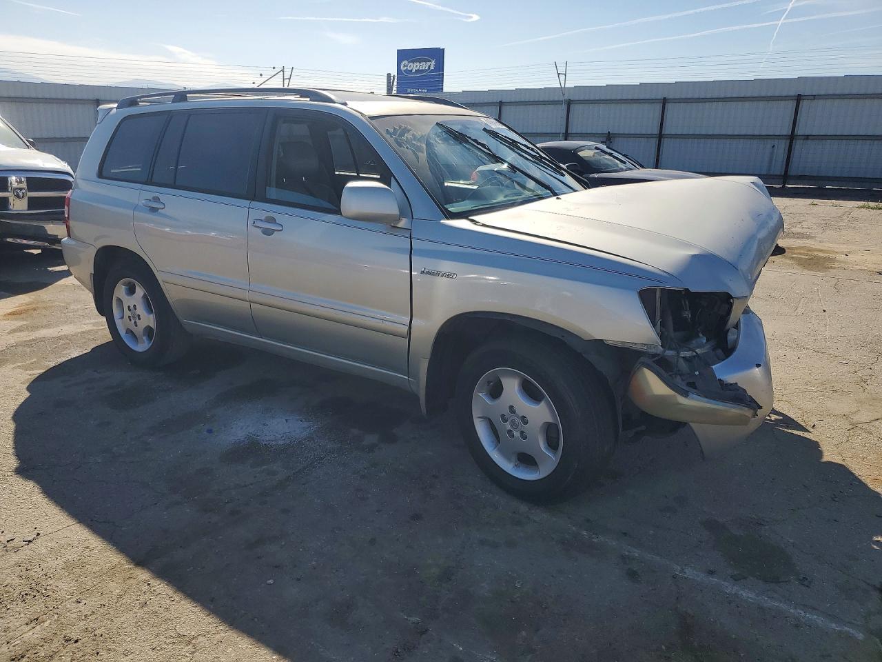 2005 TOYOTA HIGHLANDER