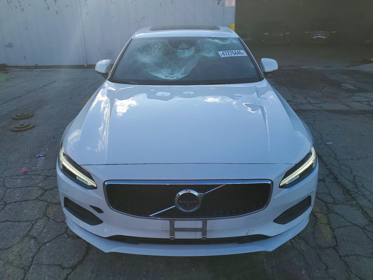 2018 VOLVO S90