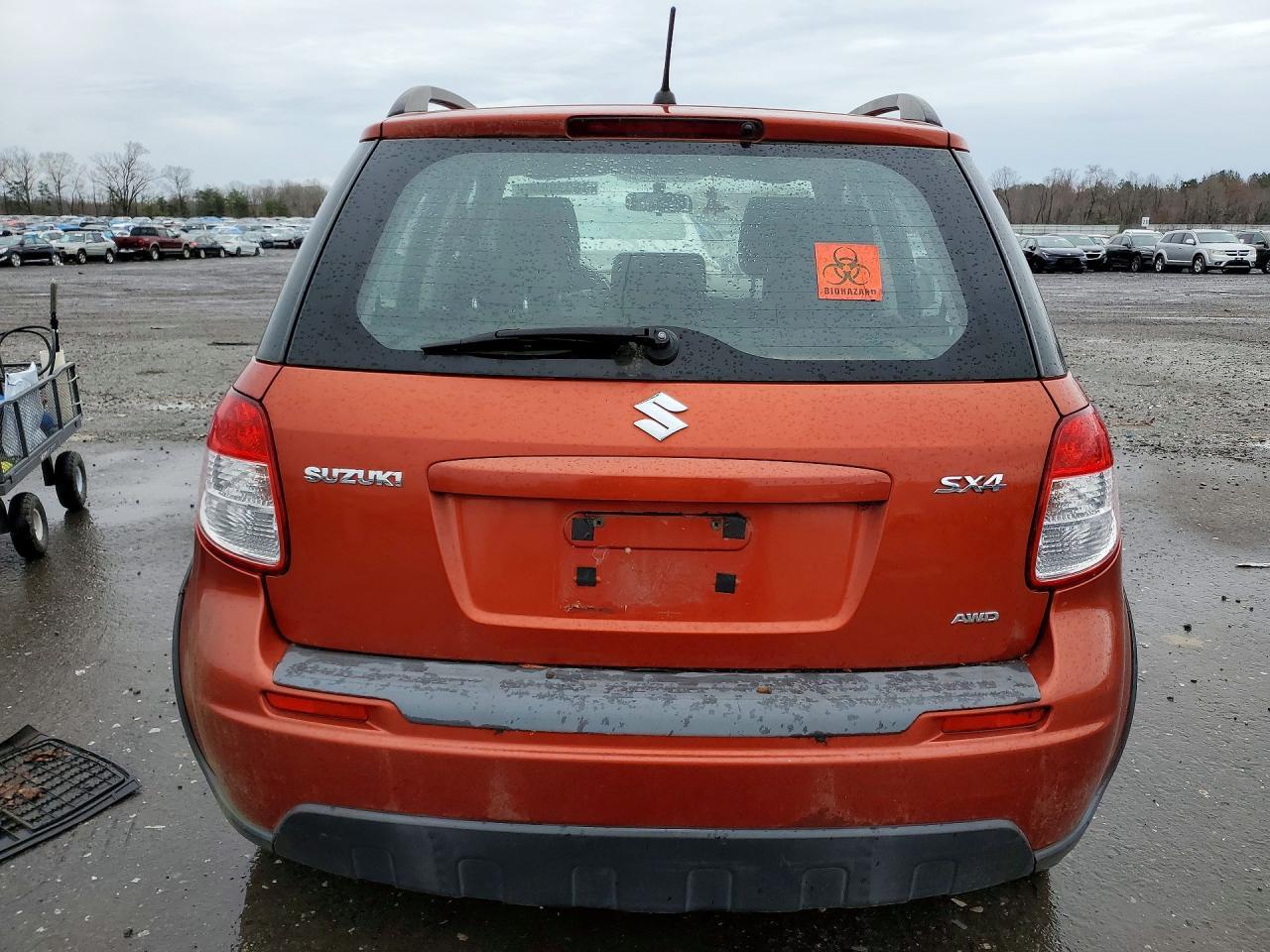2011 SUZUKI SX4