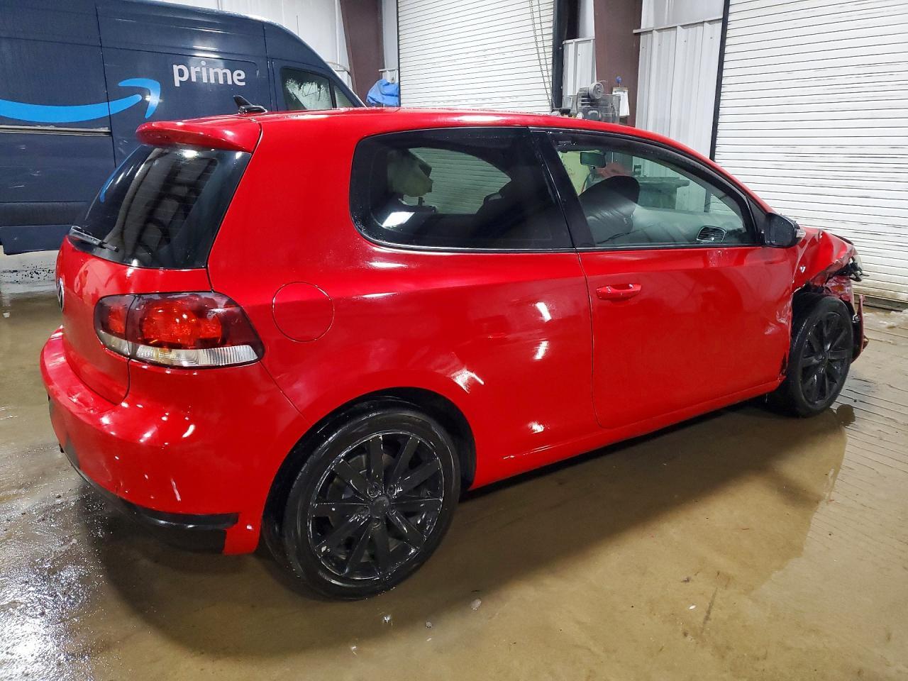 2011 VOLKSWAGEN GOLF