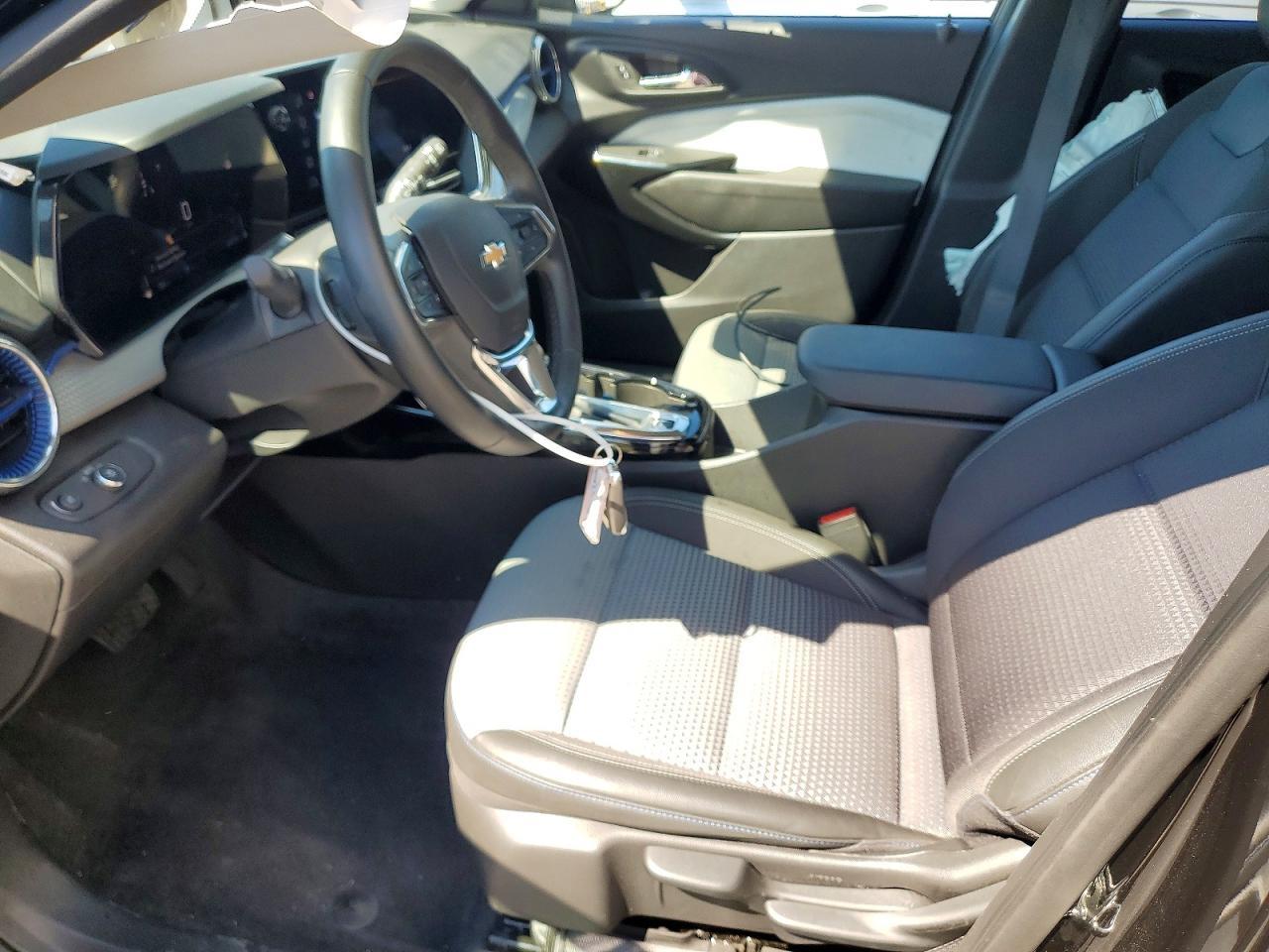 2025 CHEVROLET TRAX