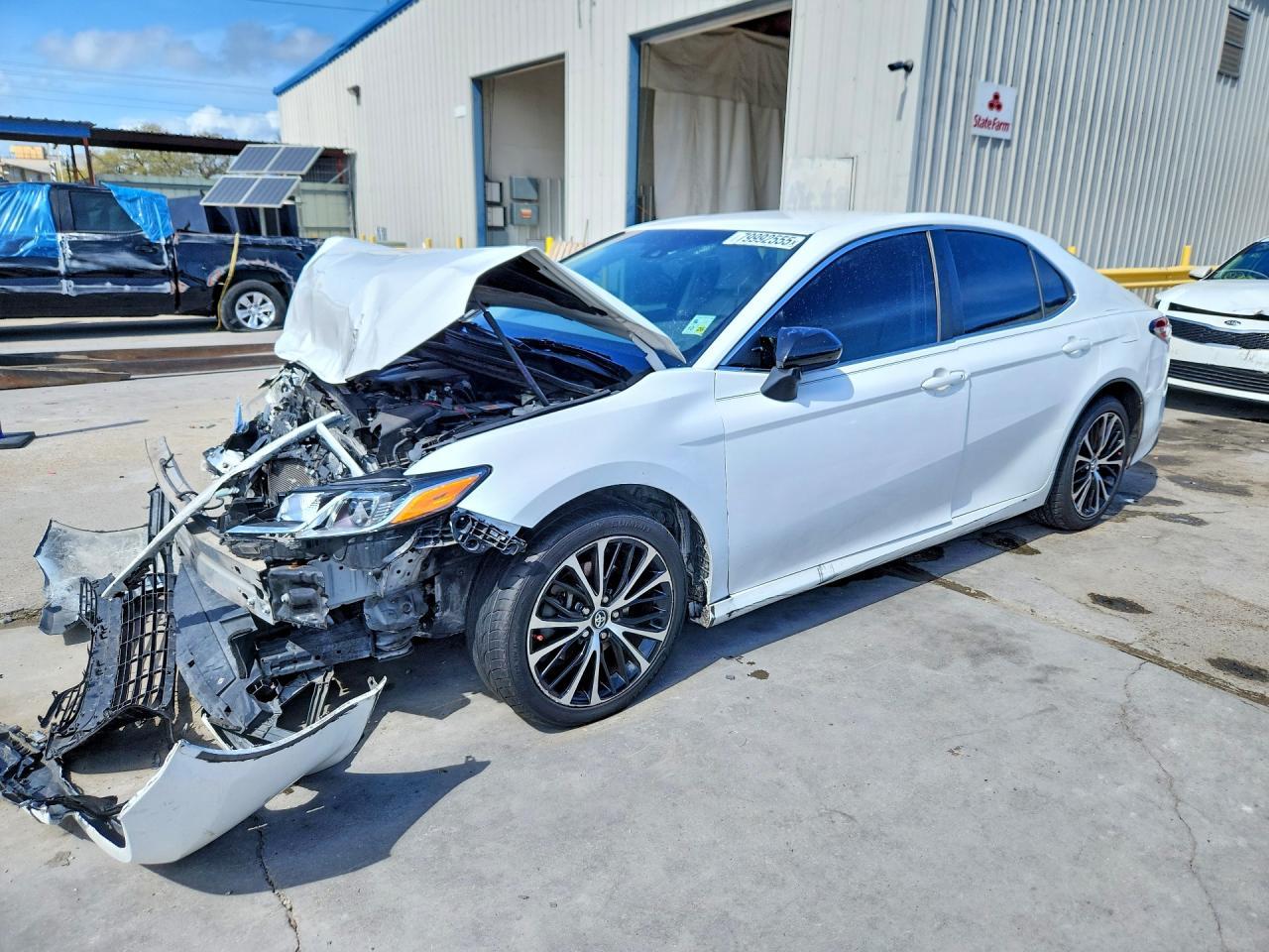 2018 TOYOTA CAMRY