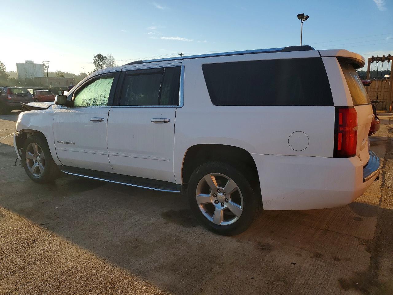 2018 CHEVROLET Suburban