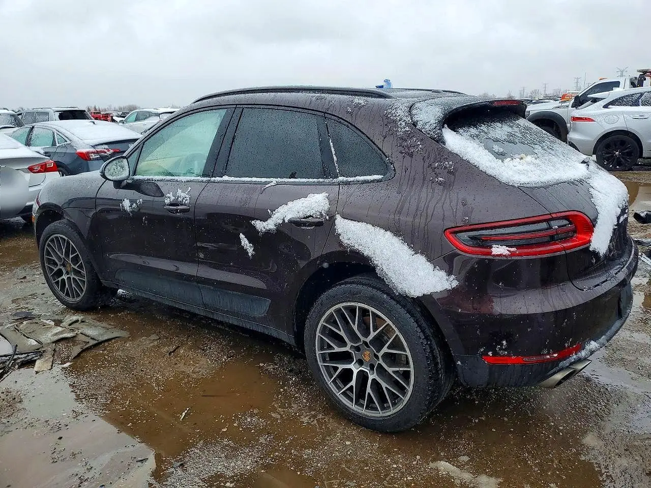 2016 PORSCHE Macan