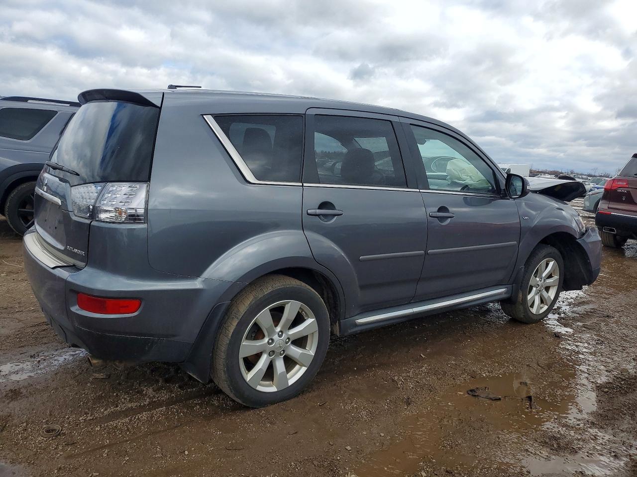 2011 MITSUBISHI outlander