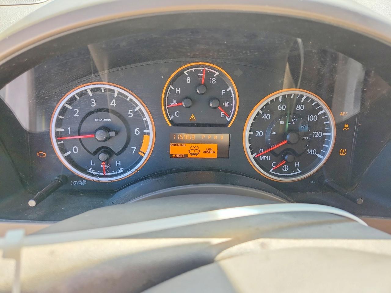 2015 NISSAN Titan
