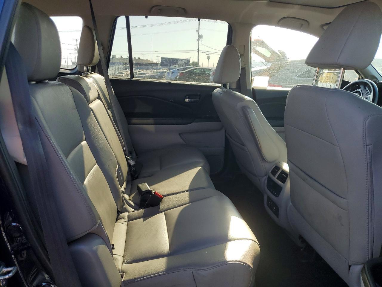 2016 HONDA PILOT