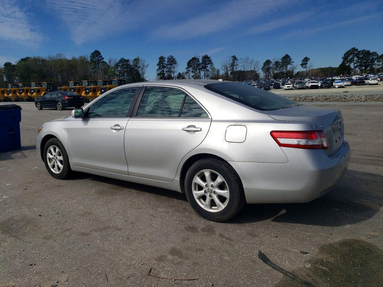 2011 TOYOTA CAMRY