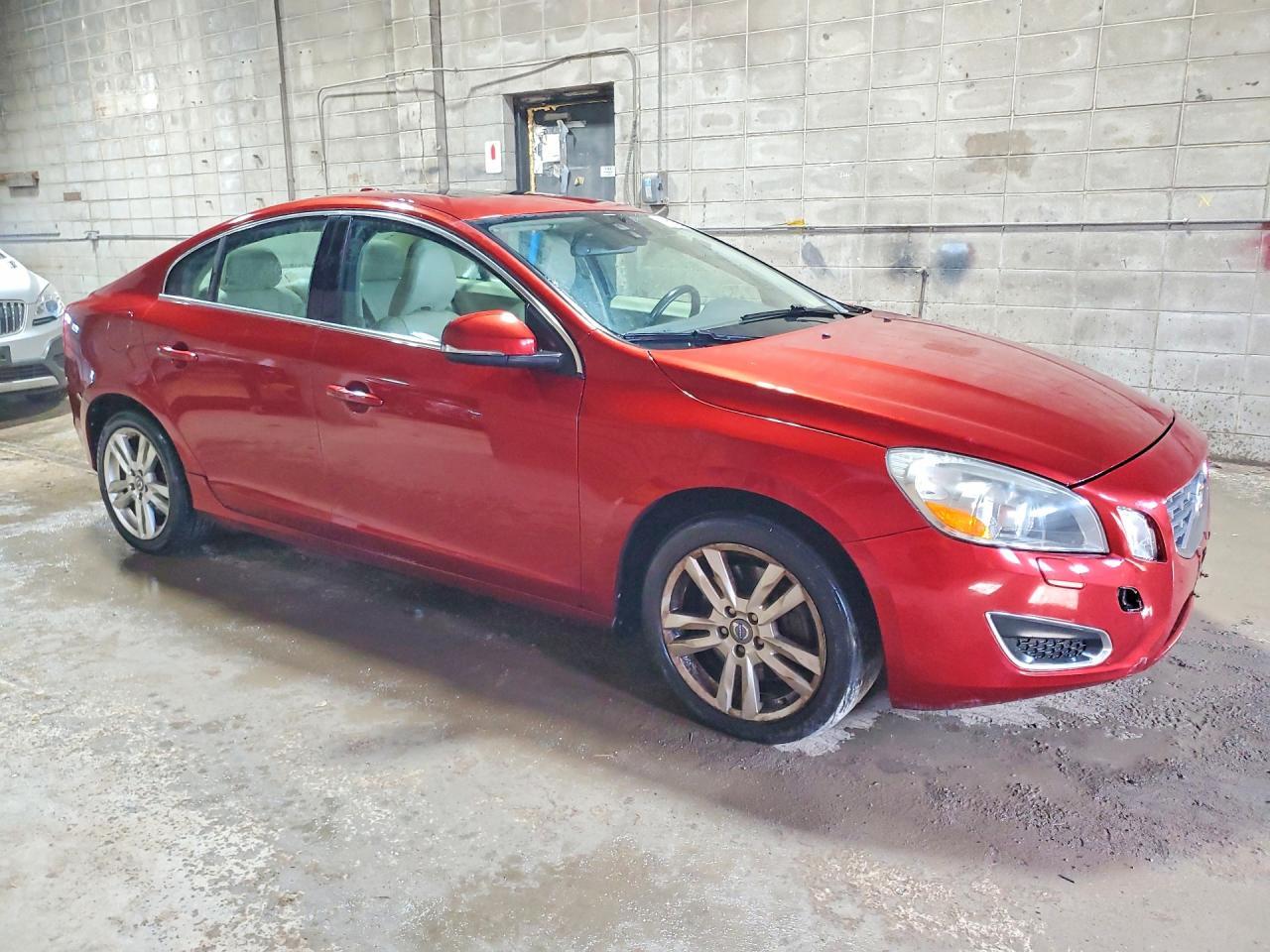 2013 VOLVO S60
