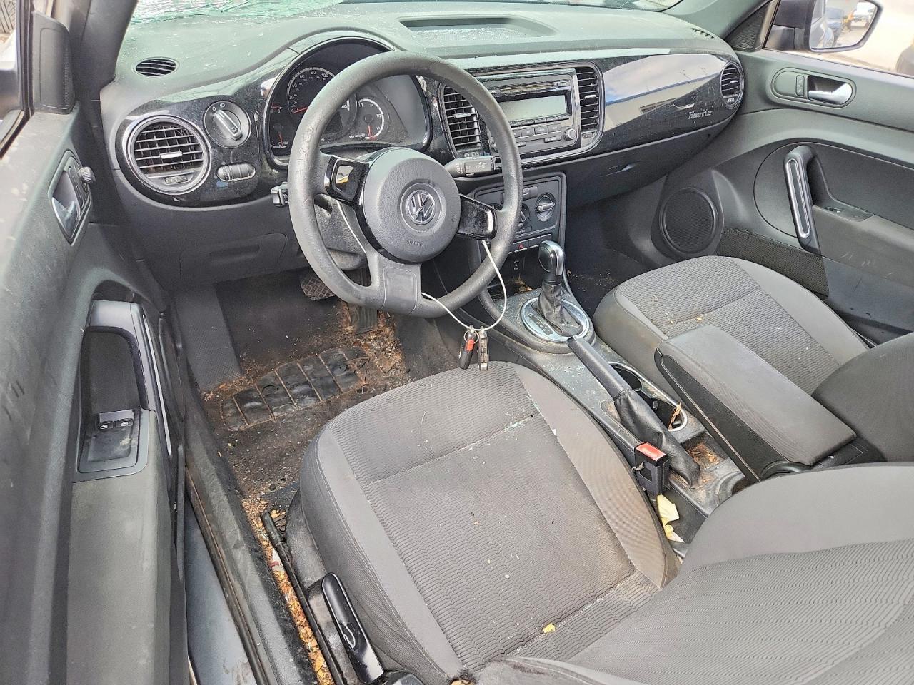 2013 VOLKSWAGEN Beetle