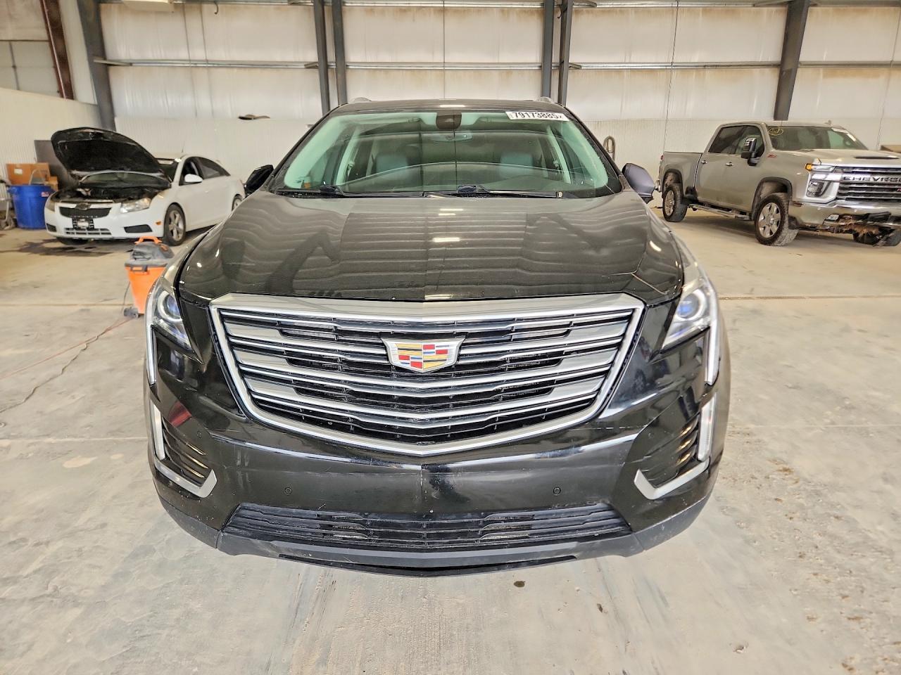 2017 CADILLAC XT5