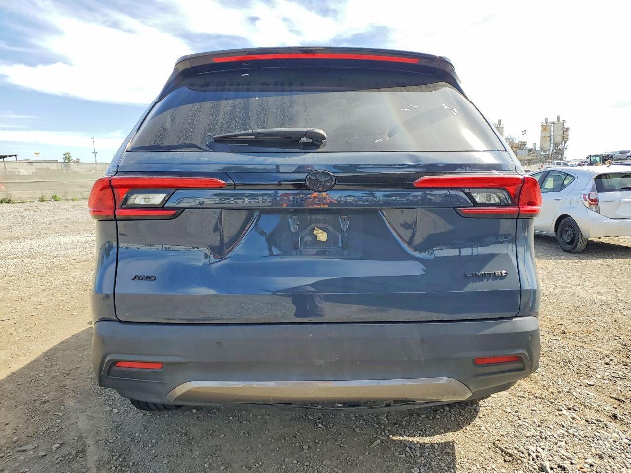 2024 TOYOTA HIGHLANDER