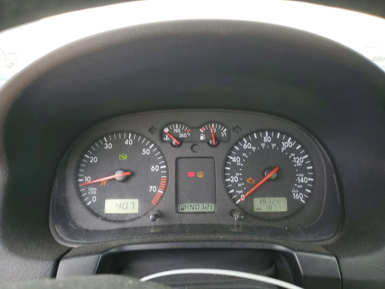 2003 VOLKSWAGEN JETTA