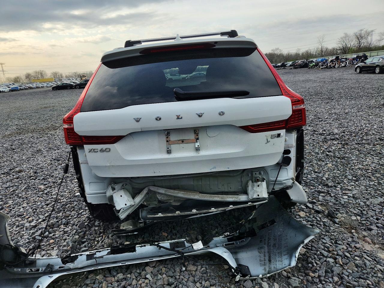 2021 VOLVO XC60