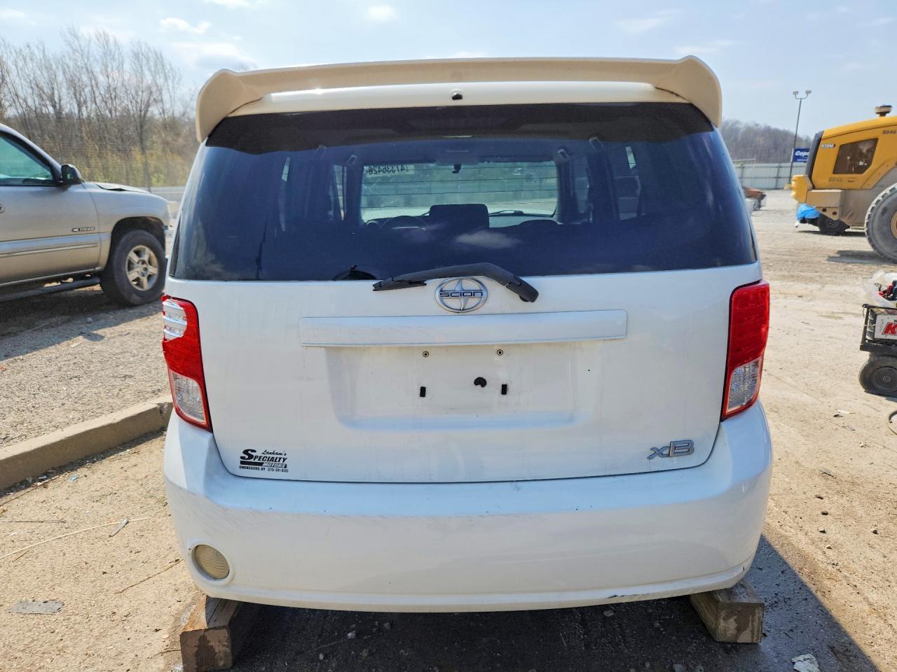 2009 SCION xB