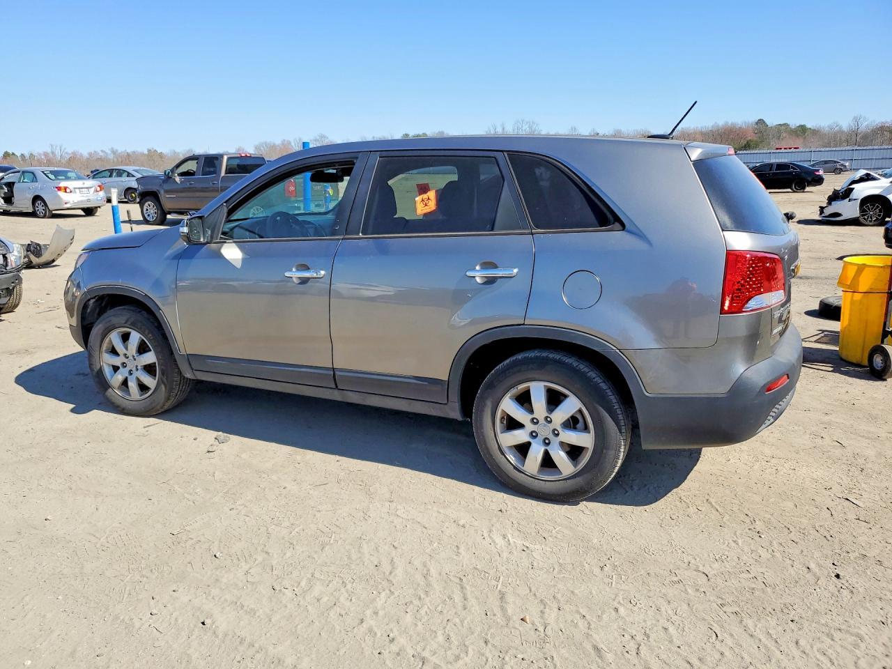 2013 KIA SORENTO