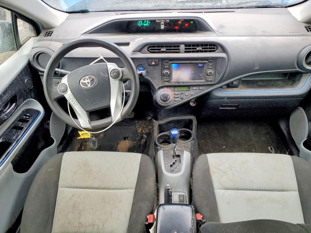 2013 TOYOTA Prius c