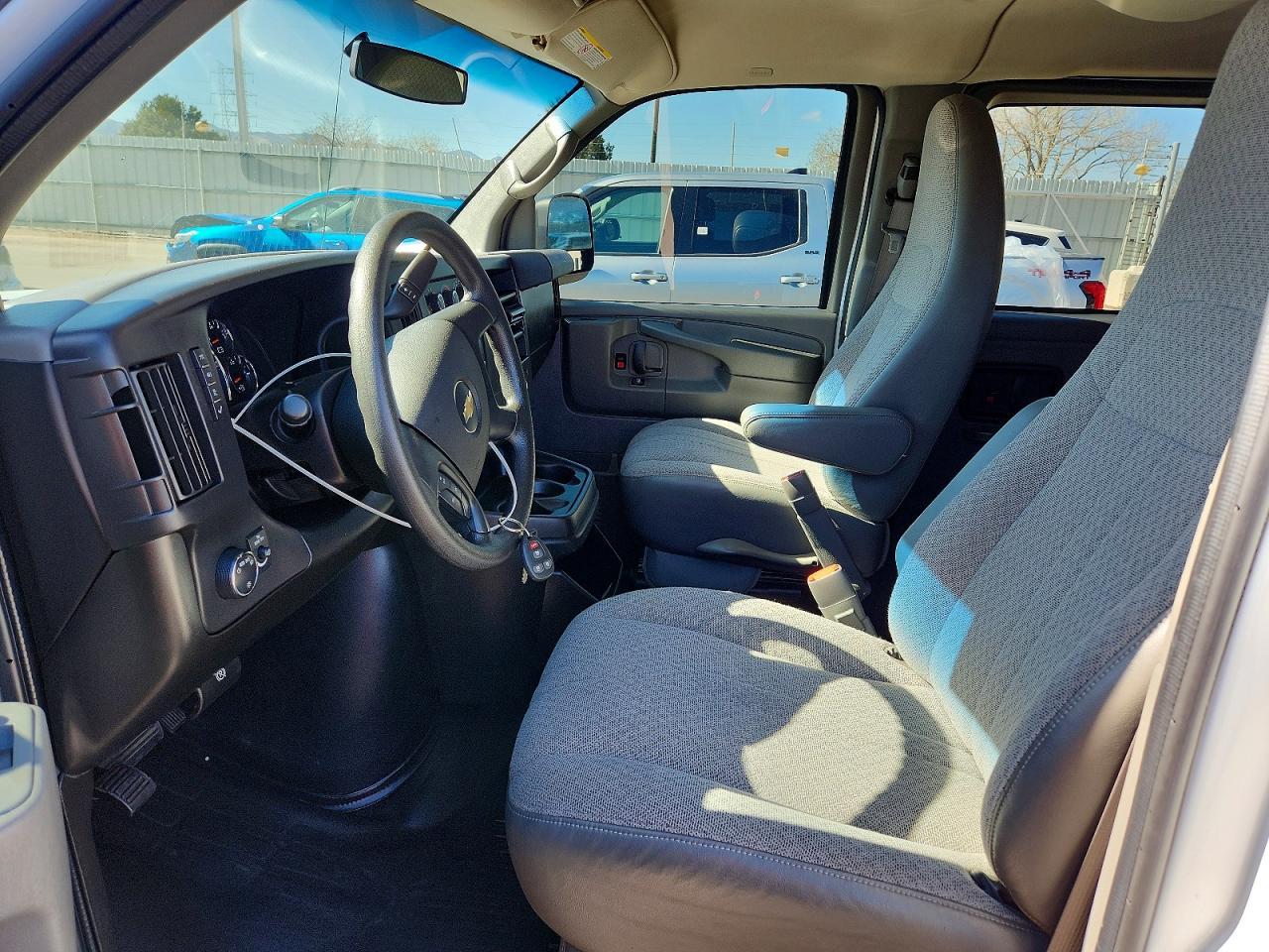 2014 CHEVROLET Express 3500
