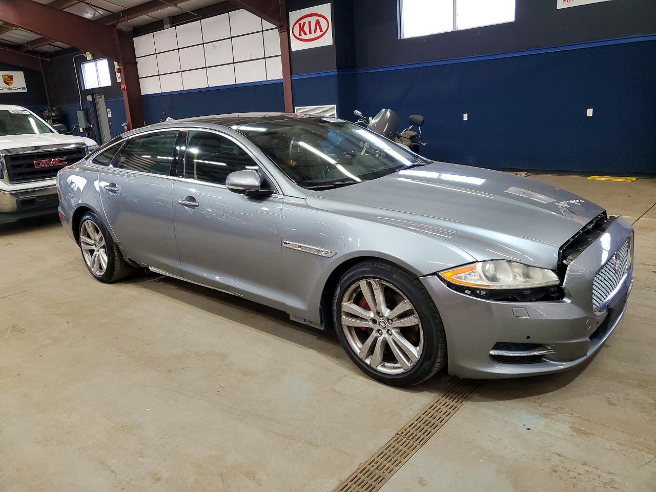 2011 JAGUAR Xj-Series