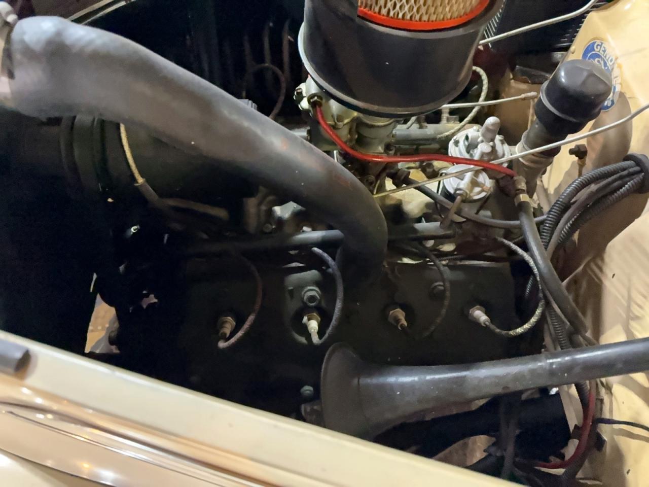 1937 FORD Deluxe
