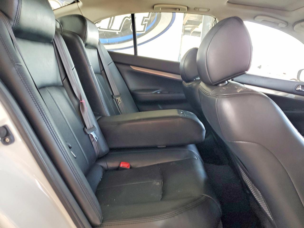 2013 INFINITI G37