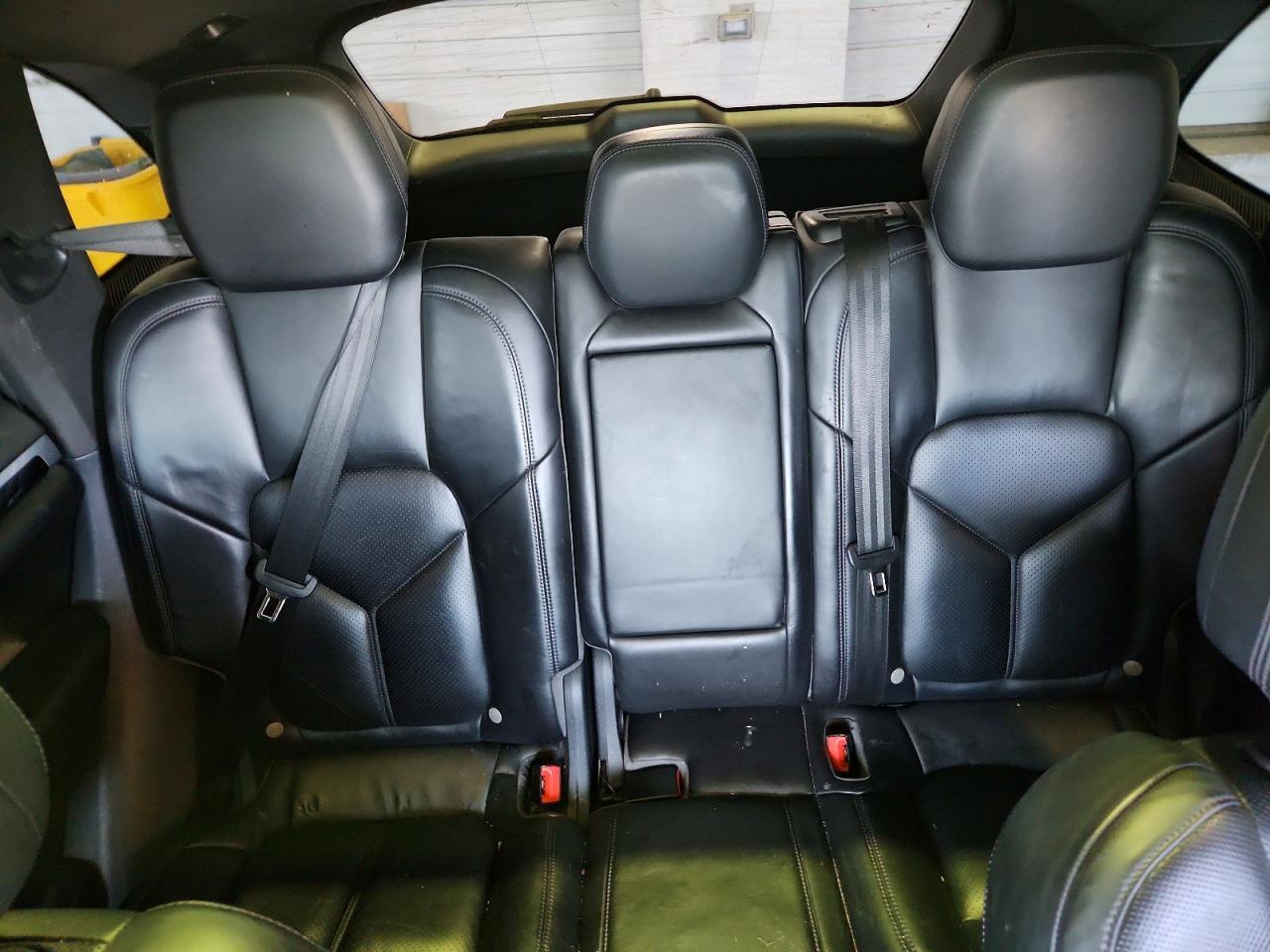 2016 PORSCHE CAYENNE