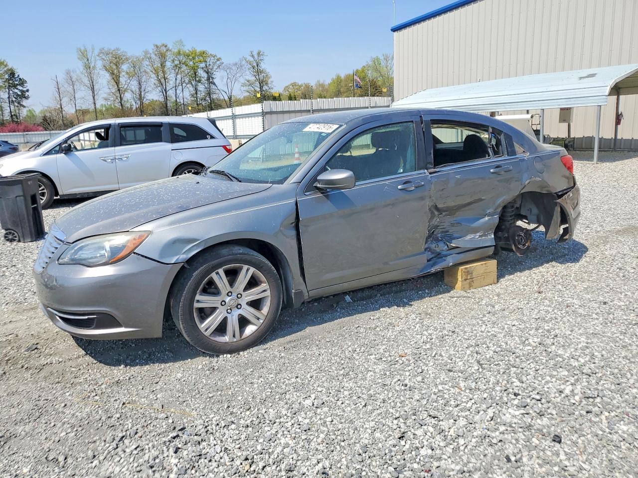 2013 CHRYSLER 200