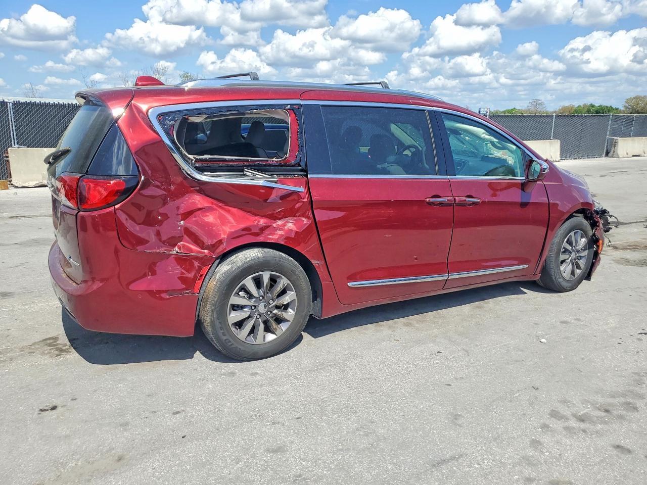 2019 CHRYSLER Pacifica