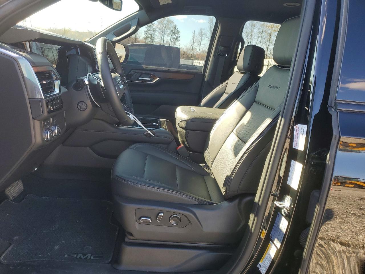 2025 GMC Yukon