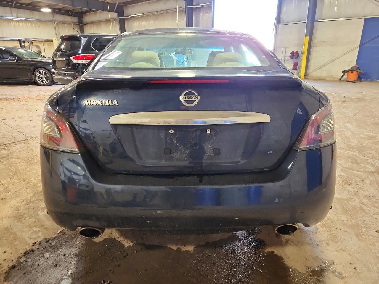 2014 NISSAN Maxima